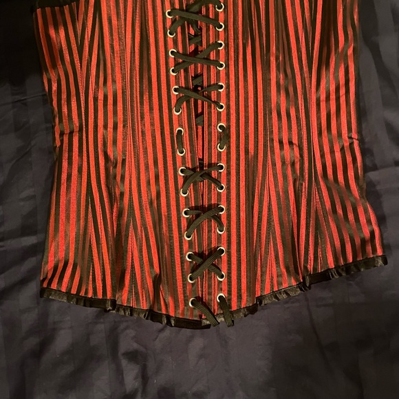 Striped Red and Black Satiny Corset.Size 30 - Picture 2 of 2
